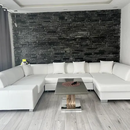 R&h Ubytovani U Ceskeho Krumlova - Milenecky Azyl - Penzion - Apartman Semesterbostad Chvalšiny
