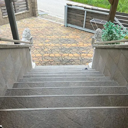 Semesterbostad R&h Ubytovani U Ceskeho Krumlova - Milenecky Azyl - Penzion - Apartman *