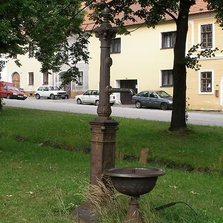 Semesterbostad R&h Ubytovani U Ceskeho Krumlova - Milenecky Azyl - Penzion - Apartman